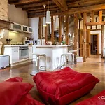 Mana Ohana - Luxe Et Authenticite A 2 Pas De La Place Ducale Avec Parking Prive Charleville-Mezieres