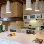 Mana Ohana - Luxe Et Authenticite A 2 Pas De La Place Ducale Avec Parking Prive Apartment