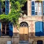 Mana Ohana - Luxe Et Authenticite A 2 Pas De La Place Ducale Avec Parking Prive * Charleville-Mezieres