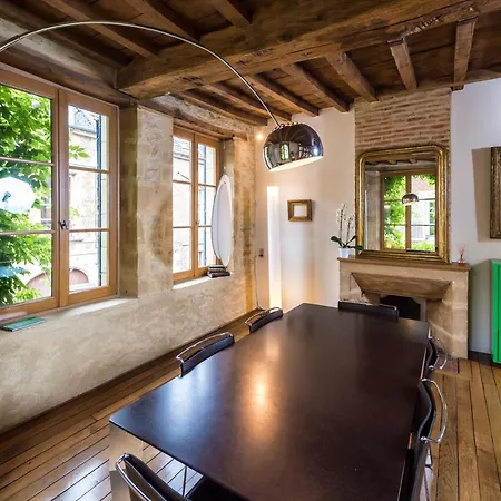 Mana Ohana - Luxe Et Authenticité à 2 Pas De La Place Ducale Avec Parking Privé Apartamento Charleville-Mézières