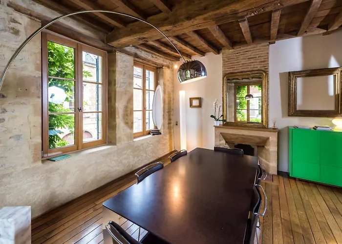 Mana Ohana - Luxe Et Authenticité à 2 Pas De La Place Ducale Avec Parking Privé Appartamento Charleville-Mézières