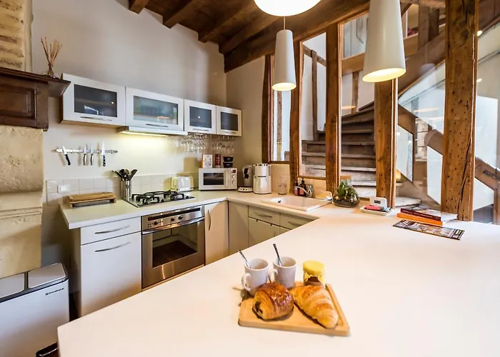 Mana Ohana - Luxe Et Authenticité à 2 Pas De La Place Ducale Avec Parking Privé