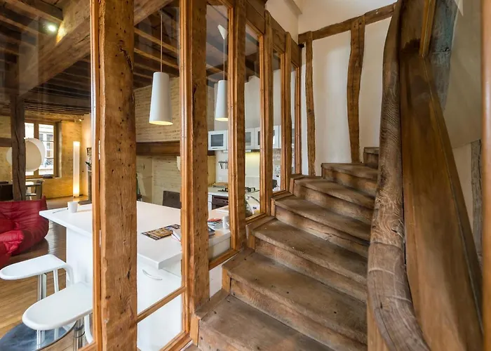 Mana Ohana - Luxe Et Authenticité à 2 Pas De La Place Ducale Avec Parking Privé Appartamento Charleville-Mézières