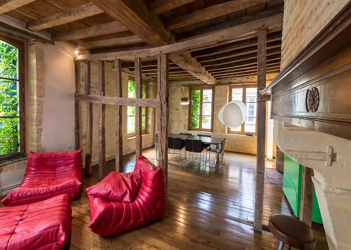 Mana Ohana - Luxe Et Authenticité à 2 Pas De La Place Ducale Avec Parking Privé